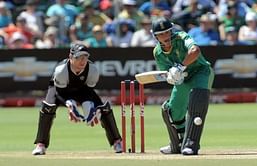 Davids, Phangiso clinch series for S. Africa