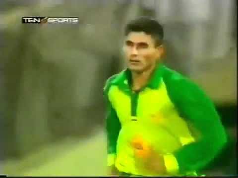 Video Abdul Razzaq S Match Winning Spell