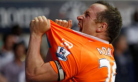 10 footballers who abandoned a sinking ship