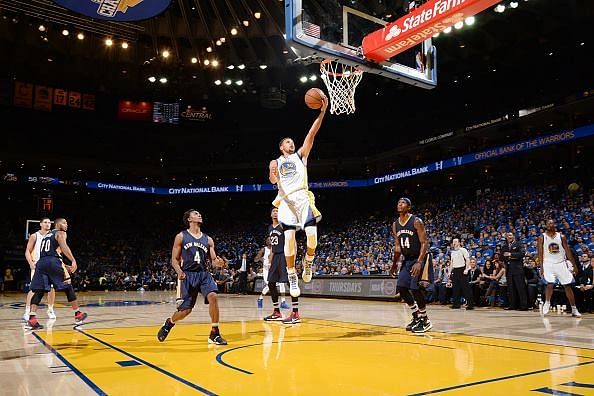 Golden State Warriors crush the New Orleans Pelicans in their season opener with Stephen Curry's 40