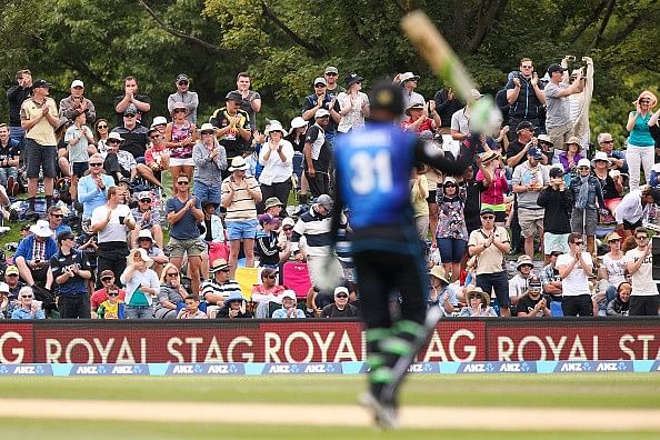 Martin Guptill explodes with record-breaking 30-ball 93, New Zealand beat Sri Lanka with 41 overs to spare