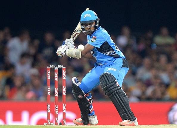 BBL 15: Adelaide Strikers thrash Brisbane Heat to go top