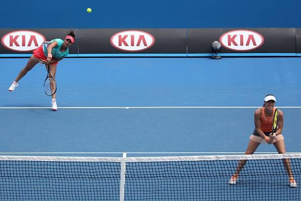Sania Mirza-Martina Hingis book quarterfinal spot at the 2016 Australian Open