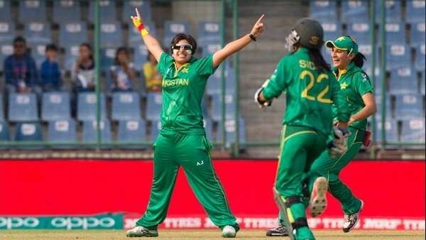 ICC World T20 2016: Pakistani women beat Indian women by 2 runs by D/L method