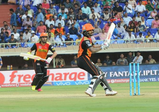 IPL 2016: Shikhar Dhawan's unbeaten knock helps Sunrisers Hyderabad beat Mumbai Indians by 85 runs