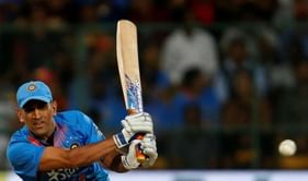 Smith replaces Dhoni as Pune skipper, Starc pulls out of IPL