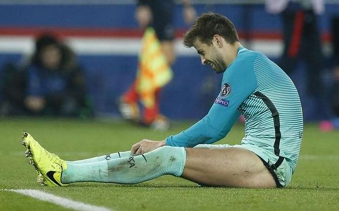 Pique annoyed by Barca fans' booing of coach Luis Enrique