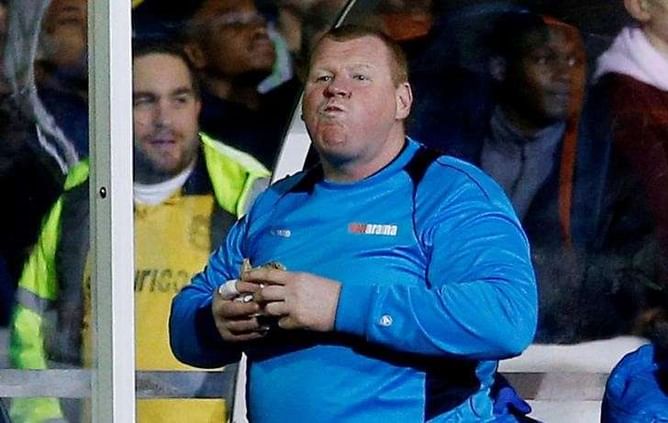 Pie-eating Sutton goalkeeper quits club in tears