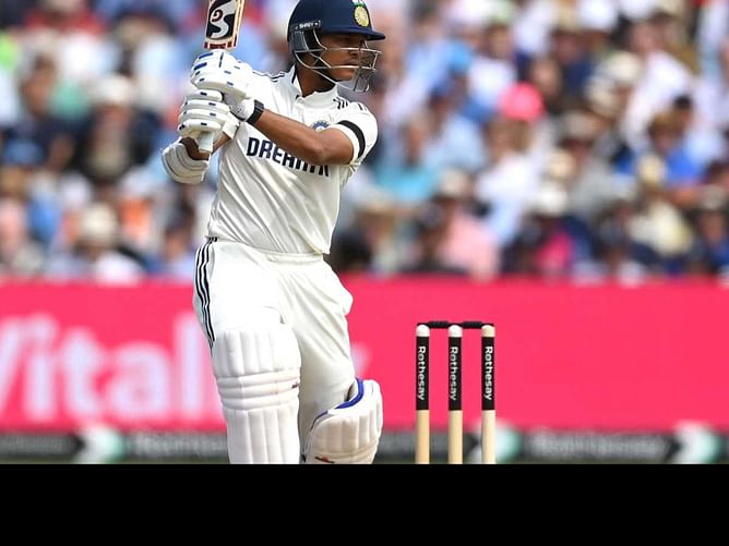IND vs ENG 2nd Test Day 1 LIVE Updates: यशस्वी जायसवाल की तेजतर्रार बल्लेबाजी जारी, शुभमन गिल भी क्रीज पर डटे