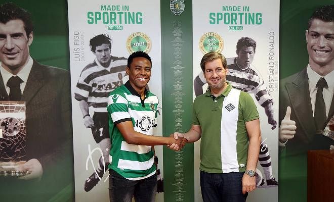 BRAZILIAN RETURNS TO FORMER CLUBElias has signed for Corinthians from Sporting CP on a two-year deal, for an undisclosed fee. 