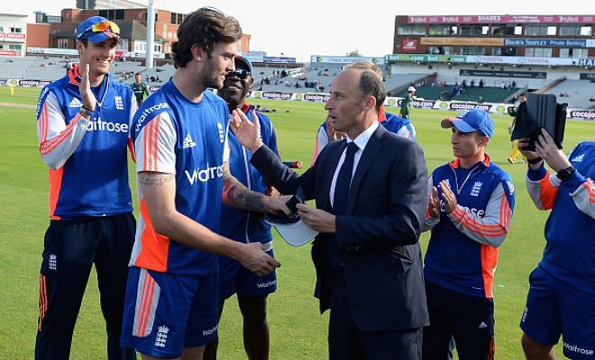 Reece Topley makes his ODI debut for England. Gets his cap from Naseer Hussain.