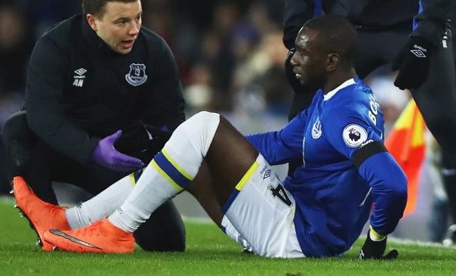 Everton winger Yannick Bolasie will undergo a knee surgery after he picked up a knock in their 1-1 draw against Manchester United. The DR Congo international is likely to be out for the rest of the season after suffering a serious ligament damage and will miss the AFCON in Gabon next month. Everton boss Ronald Koeman had previously hinted about his interest in Memphis Depay and Bolasie's injury could mean that the deal is likely to happen. 
