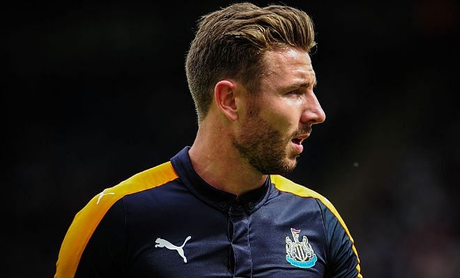 Burnley interested in Dummet!According to the Newcastle Chronicle, last year's Sky Bet Champions are looking to make a move for left back Dummett in order to bolster their back four.