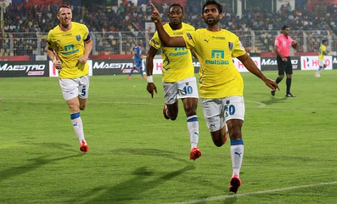 GOAL! Kerala Blasters score after a great cross Rahul Bheke which finds Rafi. The goalkeeper had no chance whatsoever. Super header!
