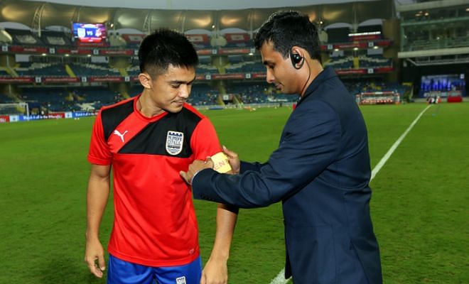 Sunil Chhetri of Mumbai City FC receives golden boot band before the match.