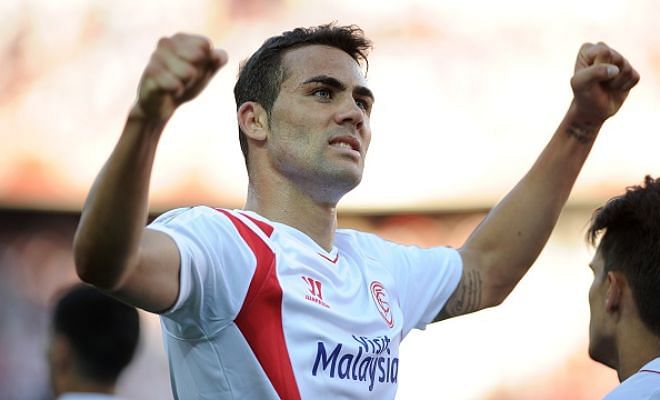 Vicente Iborra has signed a new 5-year contract at Sevilla. [@SevillaF ]