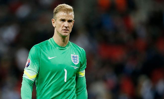 Toffees keep tabs on Joe Hart Joe Hart is considering his future as Manchester City are closing in a deal for Claudio Bravo. With Tim Howard leaving the Goodison Park last summer, Everton could be his new home. 