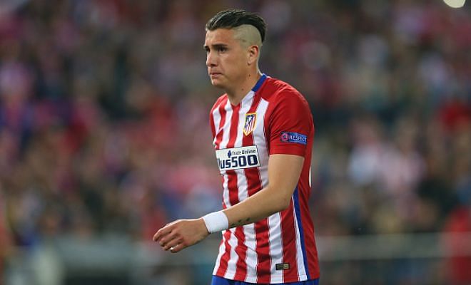 Arsenal go in for Atletico defenderArsenal are in talks with Atletico Madrid over defender Jose Gimenez, but his £40m valuation could be a stumbling block, the Daily Mail reports. 