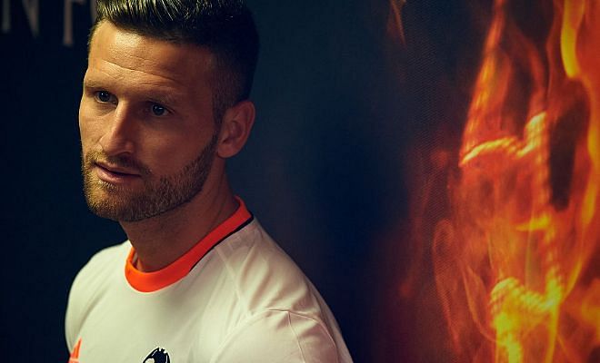 Mustafi in talks with other clubs!!!Arsenal target Mustafi has been in talks with several other clubs according to reports. The Valencia defender was close to a move to the Emirates but deals have stalled due to disagreements over the fee. According to his father, he has had discussions with other clubs and is definitely on his way out of the Mestalla.