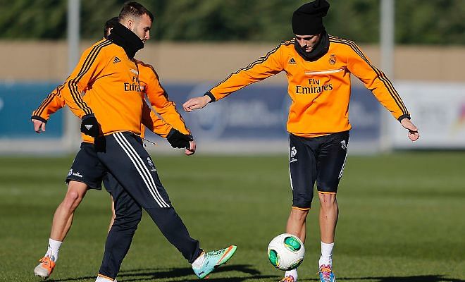 Morata to stay; Jese to PSG! Real Madrid coach Zidane has confirmed that Alvaro Morata who was linked with a move to London with Arsenal and Chelsea chasing the striker has agreed to stay. Meanwhile, winger Jese Rodriguez is in talks with PSG. 