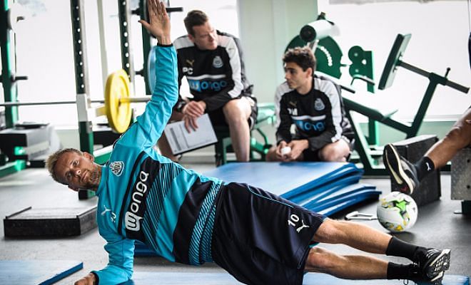 Siem de Jong on the verge of leaving Newcastle UnitedThe talented  23-year old has struggled with injuries ever since his move to Newcastle and PSV are having rigorous checks on the injury prone striker ahead of his medical