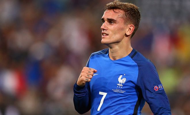 Griezmann back to France?!Paris Saint-Germain have lost Zlatan Ibrahimovic, but what a replacement they are lining up! They have been uncharacteristically silent this transfer window, but latest reports suggest that PSG are readying a bid for French star Griezmann