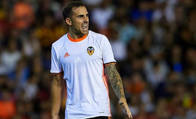 VALENCIA KEEN ON RETAINING ALCACER!!Valencia are unwilling to allow striker Paco Alcacer to leave for Barcelona. The striker has already agreed personal terms with the Catalans but Los Che are refusing to offload him unless he hands in a written transfer request. 