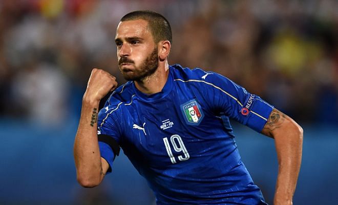 Manchester United set to hijack Manchester City's bid for Bonucci!The Italian defender is considered to be one of the best centre-backs in the world, and now, Mourinho is set to beat Pep Guardiola and convince Bonucci to join Manchester United!Round 1 to Mourinho?