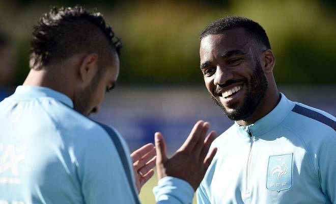 HAMMERS FAIL WITH LACAZETTE BIDWest Ham failed with a bid of over £40m for Lyon striker Alexandre Lacazette this summer, according to the French club's president. The striker who is now out for three months is linked to both West Ham and Arsenal. 