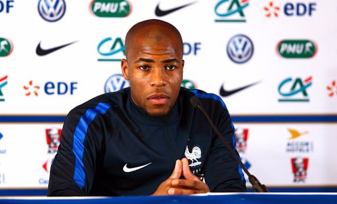 Monaco pip Gunners to Sidibe signing Djibril Sidibe has signed a 5-year deal with AS Monaco as the French team pip Arsenal to the full back's signing. The Gunners primary target is reportedly Ricardo Rodriguez but they made a late push for the former Liller man but eventually missed out
