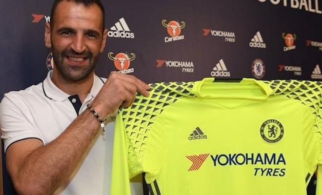 BLUES SIGN GOALKEEPER, WHAT NEXT FOR BEGOVIC? Chelsea has signed Portuguese goalkeeper Eduardo from Dinamo Zagreb on a 1-year deal for an undisclosed fee. Eduardo's move could be a replacement for out of choice keeper Asmir Begovic. 