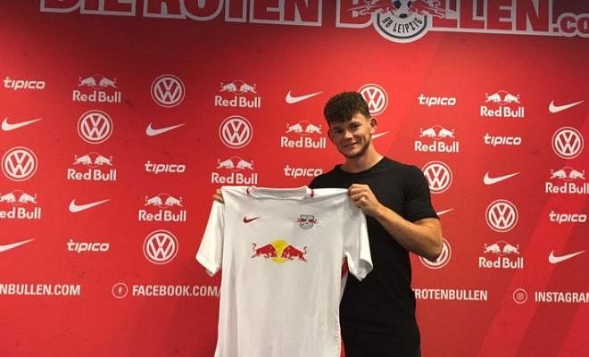 CAN'T BUYERN NOTTINGHAM PLAYERBundesliga side RB Leipzig have signed Nottingham Forest's Oliver Burke for reported fee of €12m on a five year deal. The player was previously linked to Bayern Munich. 