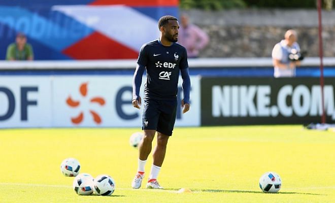 Gunners still shooting aimlessly at the sky?Arsenal have started negotiations over French striker Alexandre Lacazette, who is believed to have a release clause of £34m and could drive the price further high up sensing Arsenal's desperation and interest from other clubs.Arsenal have already failed in their hunt of Vardy and Morata, and their prey seems to think of them as not only predictable but also someone with a bananas transfer policy. Duck Hunt, Mr. Wenger?