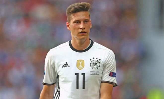 Julian is the man Wenger needs!Arsenal fans you might be worried that your rivals are surging ahead but this signing will level the playing field! According to several reports Wenger has submitted a massive £43 million bid for Julain Draxler. Draxler has been linked with Arsenal for some time now with Wenger a known admirer. Draxler had also been linked with Manchester United this transfer window but Arsenal now have a head start on their rivals
