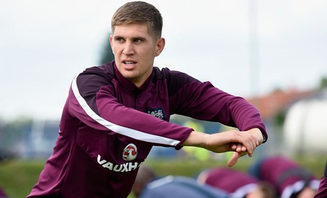 Chelsea are ready to submit a third offer to Everton of £30m for the English centre-back John Stones. [Daily Mirror]