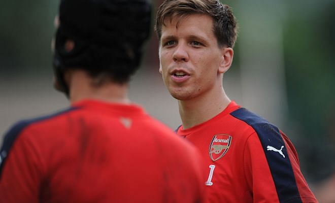 Arsenal goalkeeper Wojciech Szczesny is set to undergo a medical with Serie A side AS Roma next week before completing his loan switch. (Sky Italia)