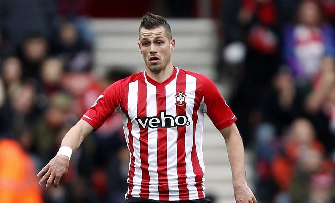 Morgan Schneiderlin is 'close' to signing for Manchester United. [Various]