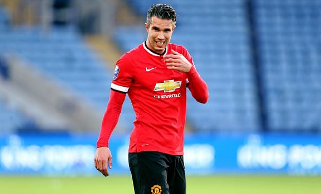 Manchester United striker Robin van Persie has reportedly agreed terms to join Fenerbahce [Guardian]