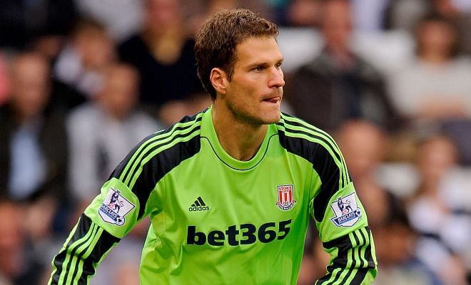 Chelsea are set to complete the £8m capture of Stoke goalkeeper Asmir Begovic this week. [Sunday Telegraph]
