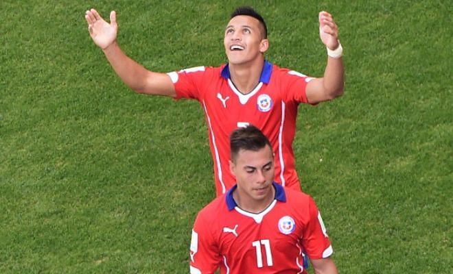Premier League side Arsenal continue to be linked heavily with Chile's Eduardo Vargas with their star winger Alexis Sanchez said to be acting as a catalyst. (Corriere dello Sport)