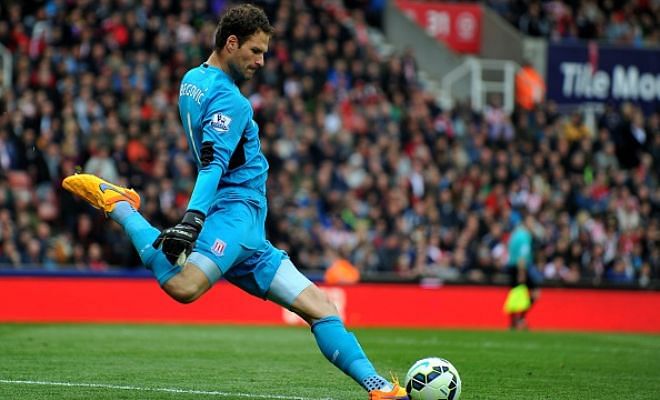 Stoke City's Asmir Begovic is on the verge of completing his switch to Chelsea. Shay Given is being regarded as Begovic's replacement at Stoke. (Express)