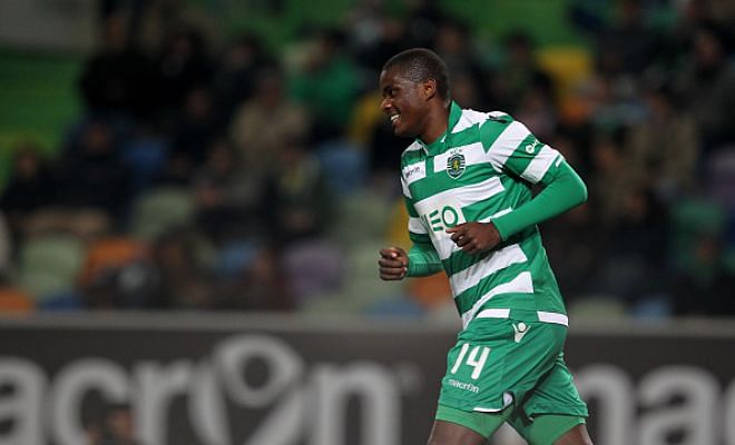 Real Madrid and city rivals Atletico are still interested in signing Portuguese midfielder​ William Carvalho despite his recent injury. [A Bola]