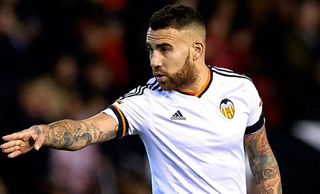 Nicolas Otamendi asked to be excused from training at Valencia on Friday. Both Manchester clubs are interested in the defender. [AS]