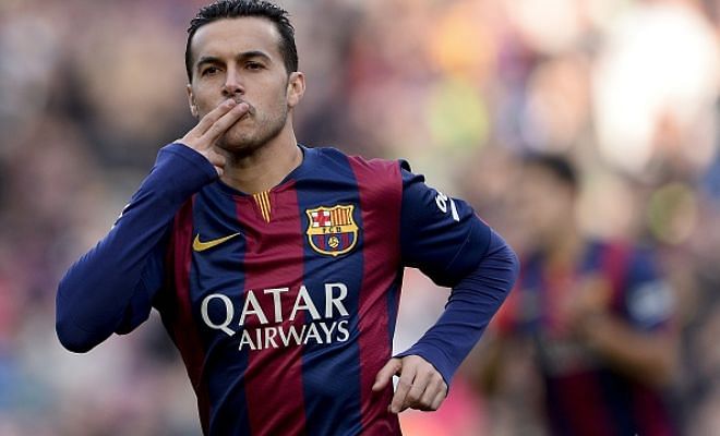 Louis van Gaal has spoken directly to Pedro and convinced him to join Manchester United. [Sport]