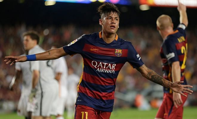 Agent: Neymar is considering Manchester United move. [ ESPNFC ]