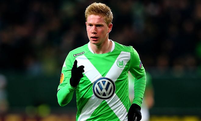 Manchester City will have to pay £45m to land Belgian midfielder Kevin de Bruyne from Wolfsburg. [Guardian]