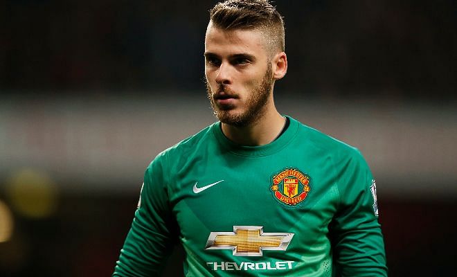 Manchester United want at least £35m from Real Madrid for goalkeeper David de Gea. However, Real Madrid are looking to bid £25m and check United's resolve. [The Mail]