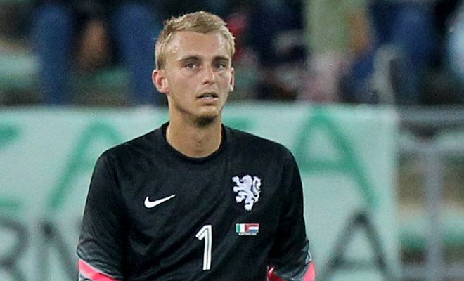 United are preparing for De Gea’s departure by reigniting their interest in Ajax 'keeper Jasper Cillessen. [The Mail]