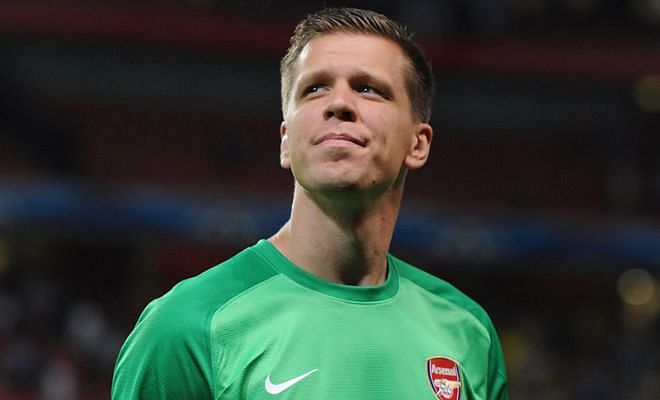 With the arrival of former Chelsea keeper Petr Cech to Arsenal, goalkeeper Wojciech Szczesny could move to Italian club AS Roma on a loan move. [Telegraph]