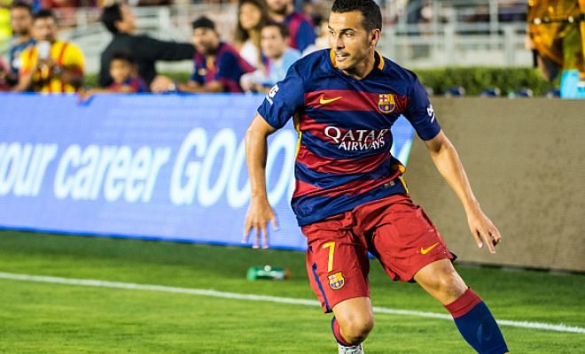 Liverpool are set to compete against Manchester United as they enter the race to sign Barcelona's Pedro once again. (Mundo Deportivo)